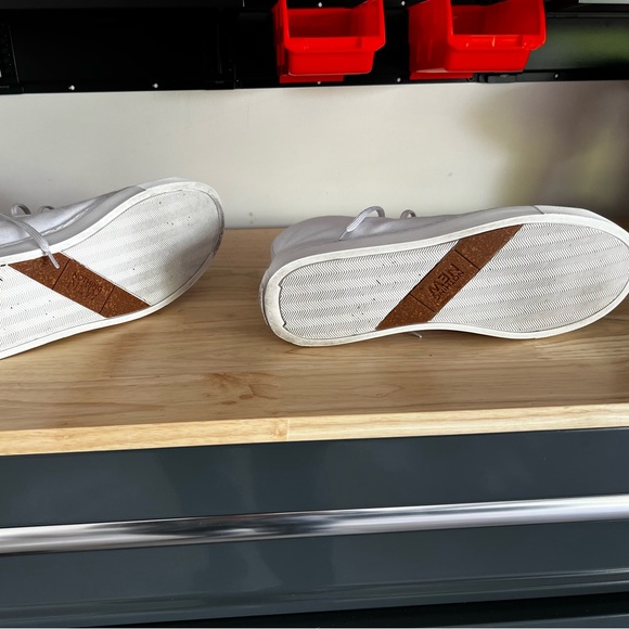 Nothing New Sustainable Hi-Top Sneakers - Size 10 M - White - Picture 4 of 5